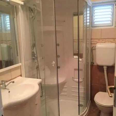 Apartments Villa Nikol *