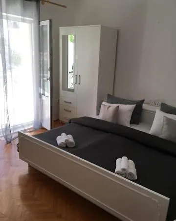 Lejlighed Apartments Villa Nikol