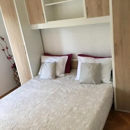 Apartments Villa Nikol Lejlighed *