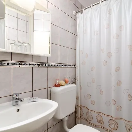 Apartments Villa Nikol Trpanj