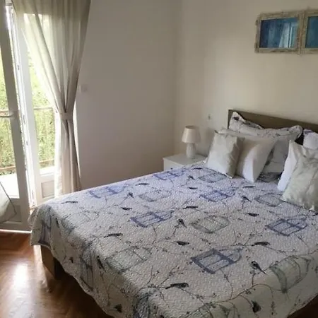 Apartments Villa Nikol Trpanj